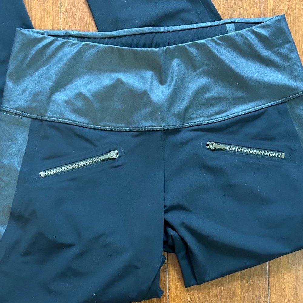 ADAY Throw and Roll leggings - size small - never worn